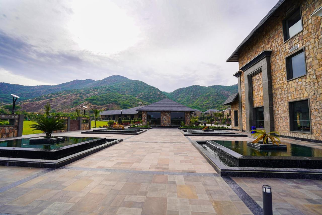 Pushkara Resort And Spa Exterior foto